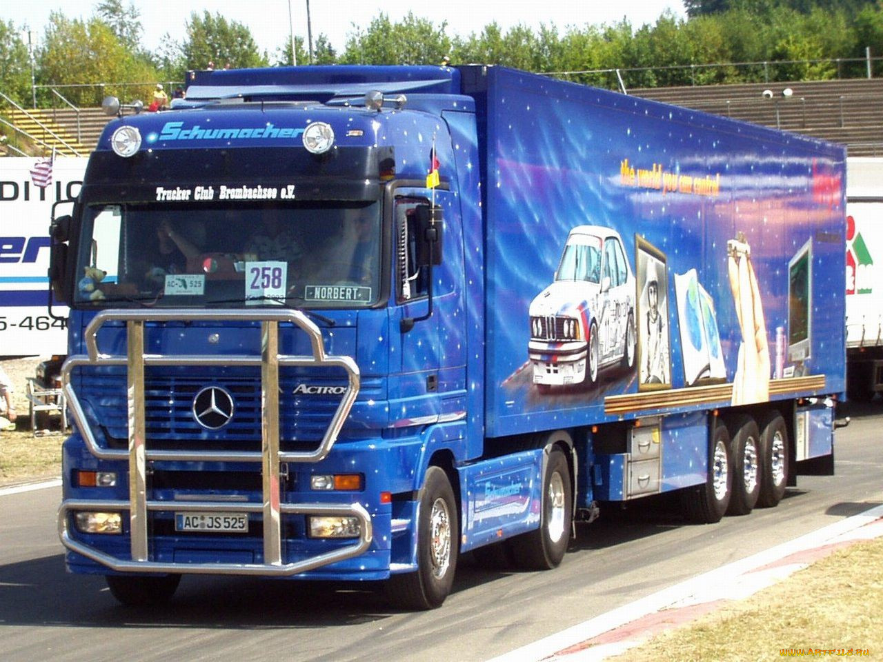 , mercedes, trucks